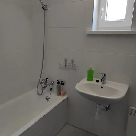 Garami Porta *